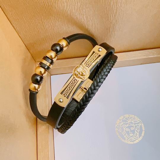 Versace bracelet lyh29